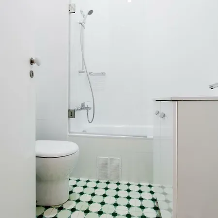 Apartment Center